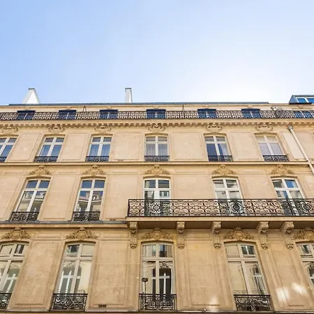 Champs Elysees Апартаменты
